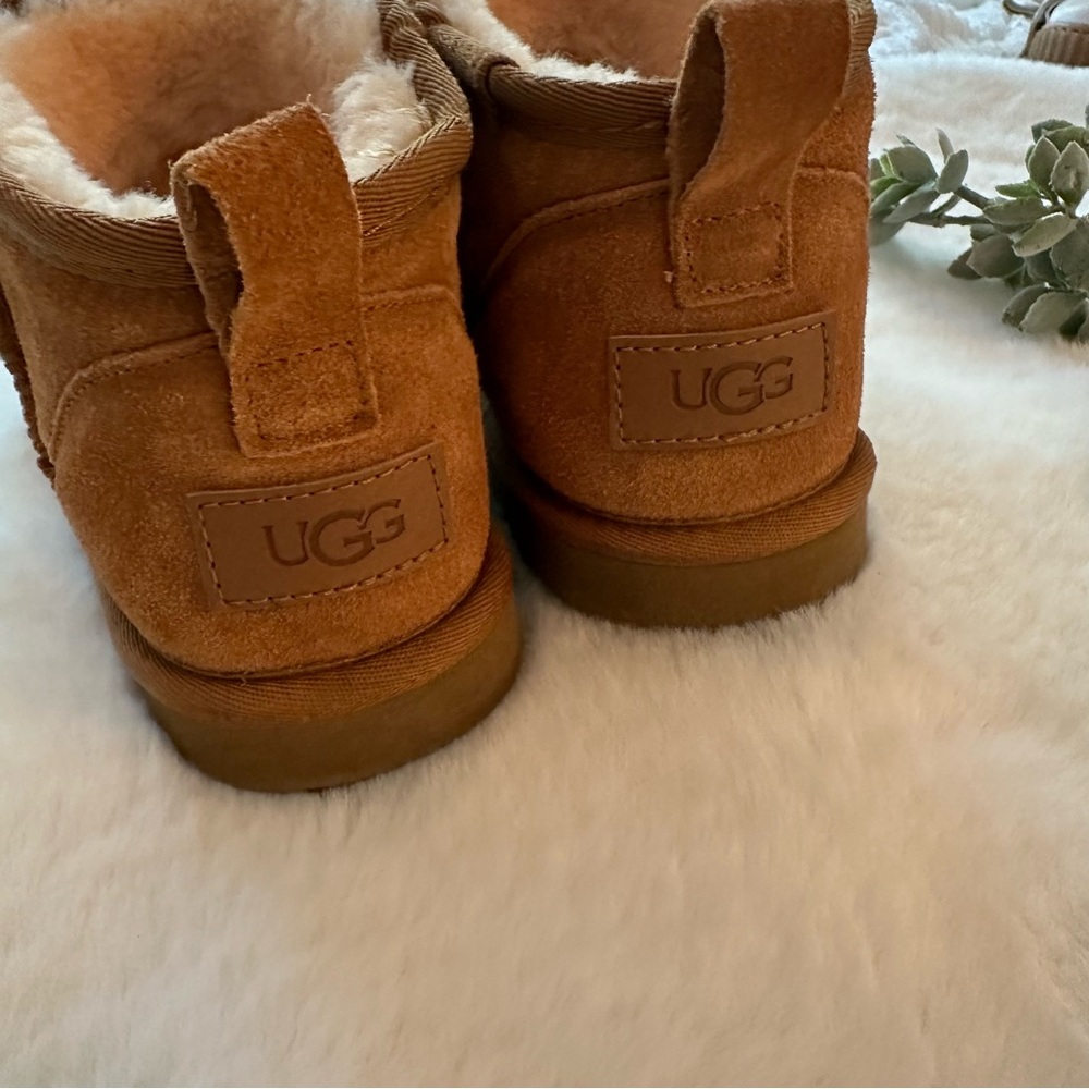 🩶SOLD🩶UGG | EUC - Classic Ultra Mini Booties - Size 7 - Chesnut - Picture 12 of 14
